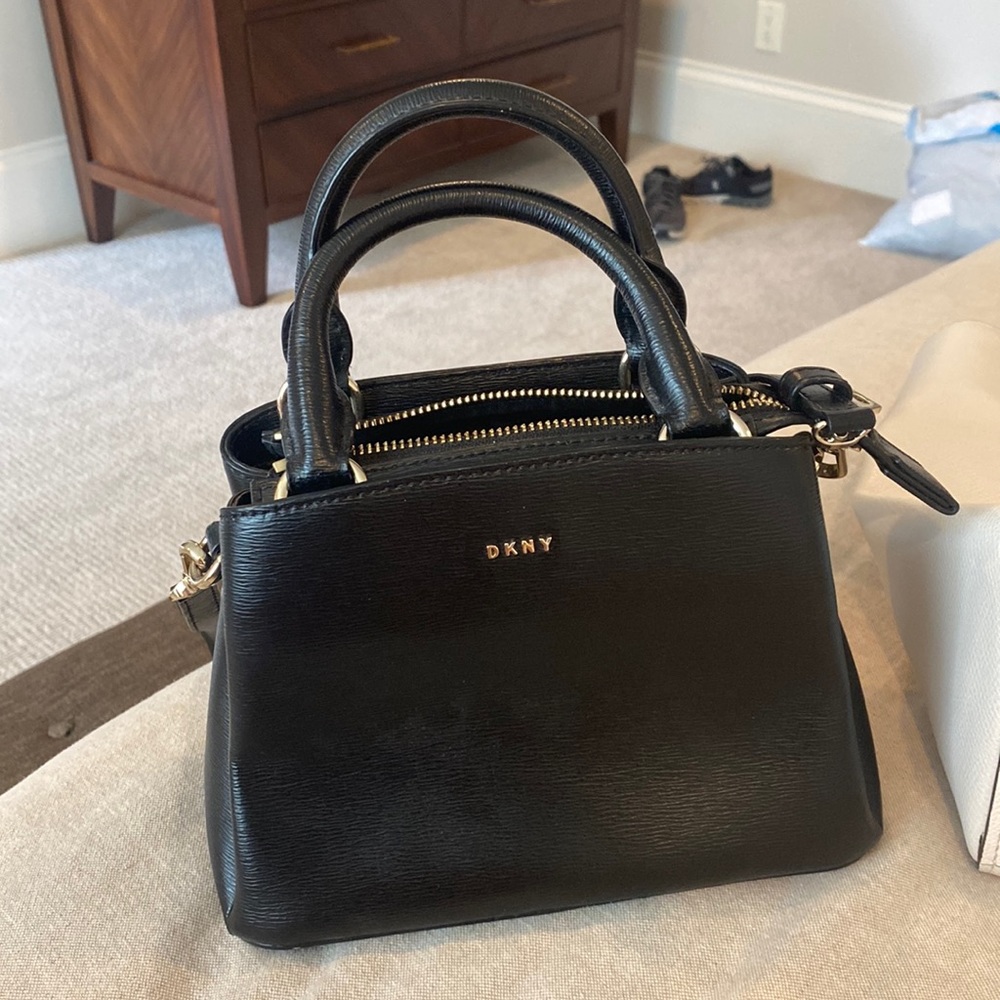 DKNY crossbody/handbag convertible